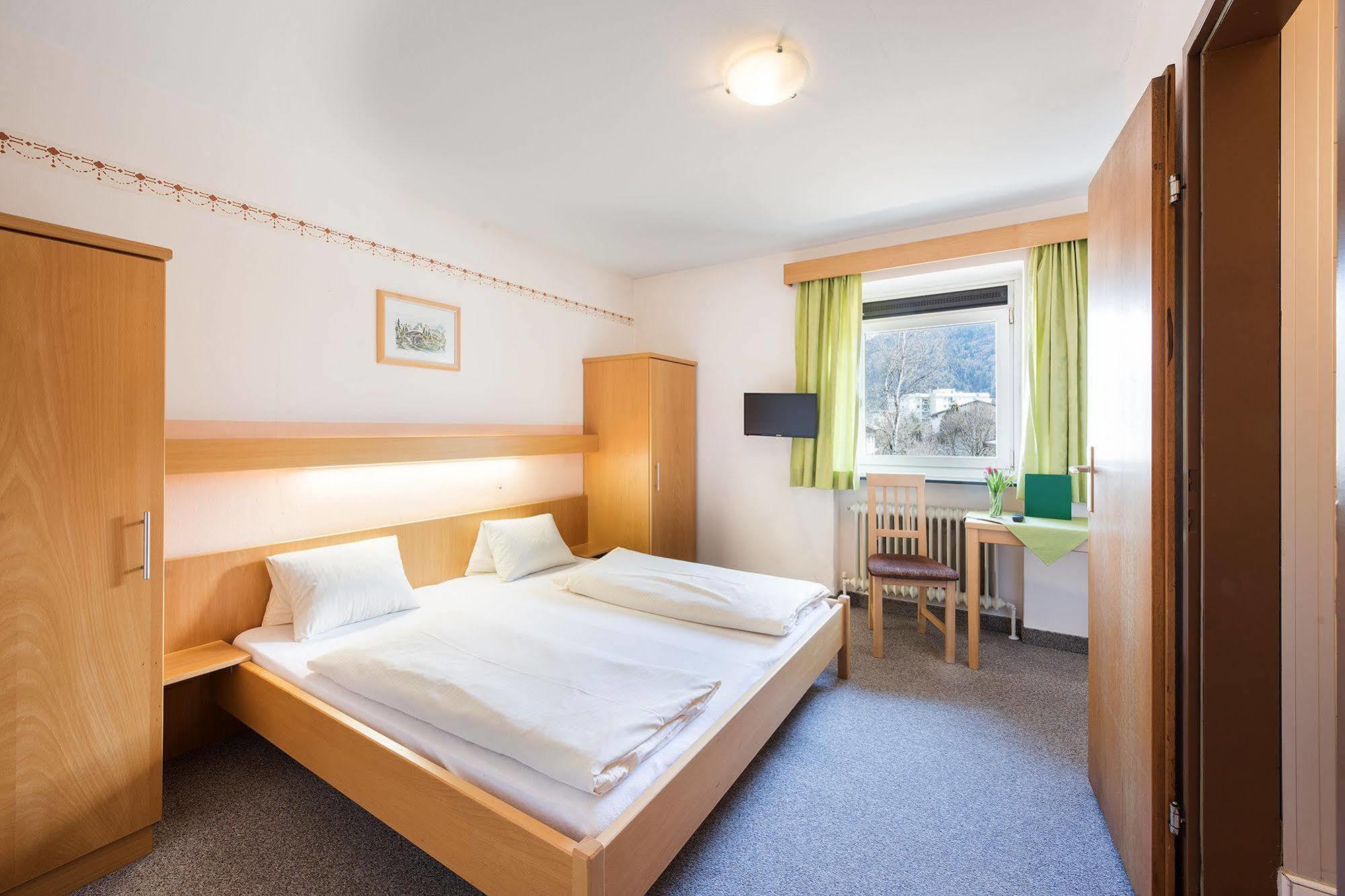 Hotel Linde 3*